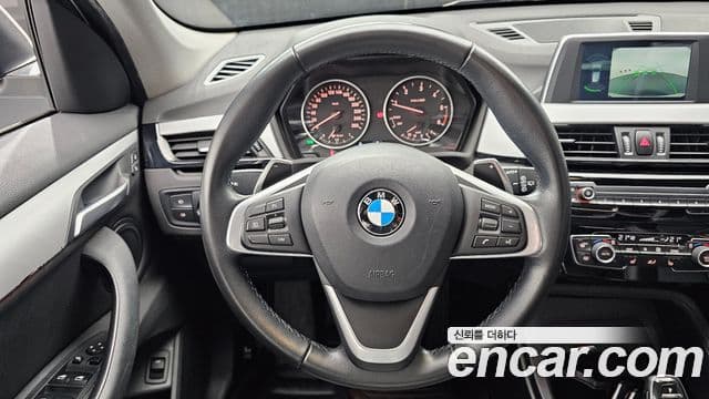 BMW X1 2018 — Şəkil 13/20