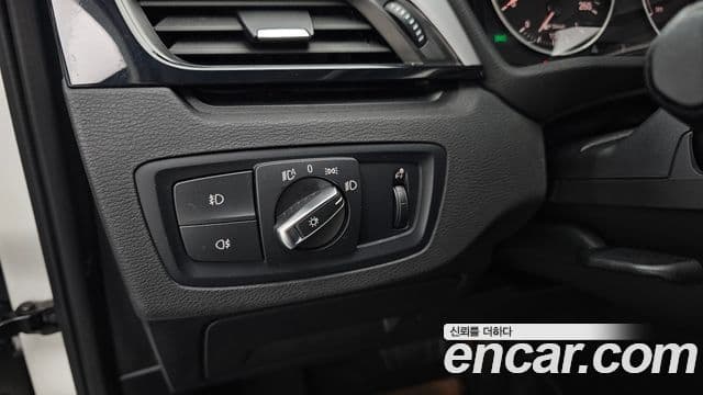 BMW X1 2018 — Şəkil 14/20