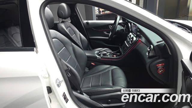 Mercedes-Benz C-Class 2018 — Şəkil 11/20