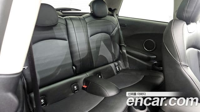 Mini Cooper S 2020 — фото 11 из 20
