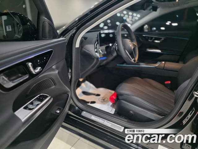 Mercedes-Benz E-Class 2025 — фото 5 из 12
