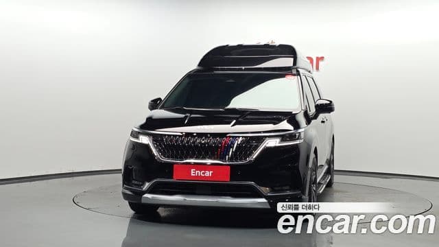 Kia Carnival 2021 — фото 3 из 20