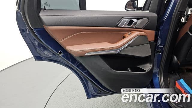 BMW X5 2019 — ფოტო 11/32