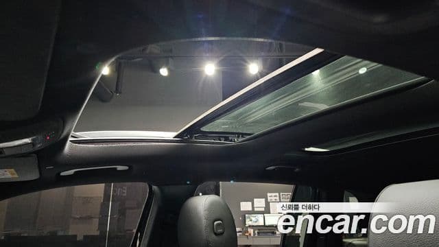Mercedes-Benz GLB-Class 2021 — ფოტო 15/20
