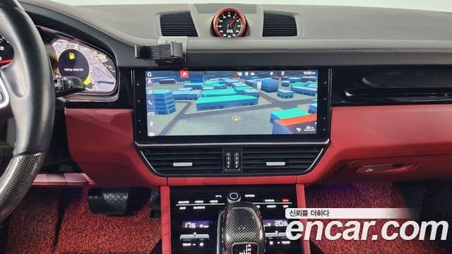 Porsche Cayenne 2020 — фото 12 из 20