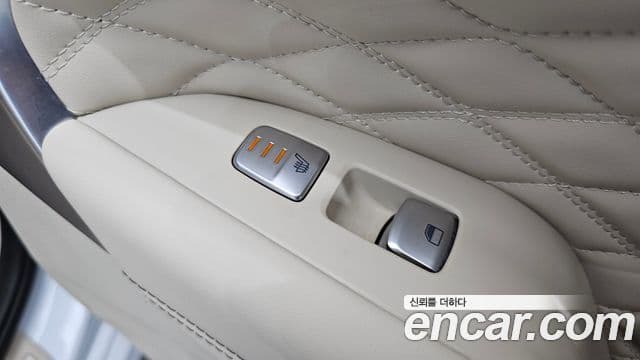 Genesis G70 2018 — фото 17 из 20