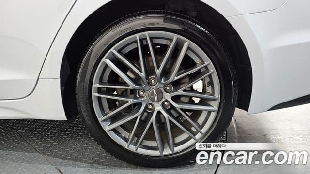 Genesis G70 2018 — Photo 2/40