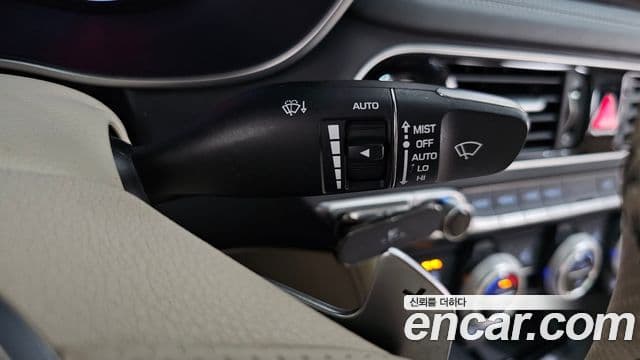Genesis G70 2018 — Photo 32/40
