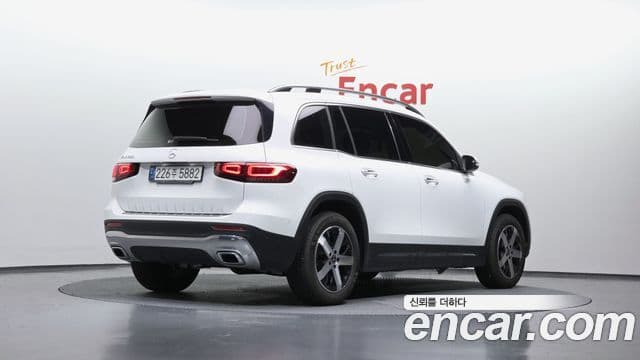 Mercedes-Benz GLB-Class 2020 — фото 2 из 20