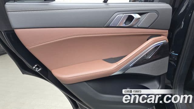 BMW X6 2025 — Photo 14/32