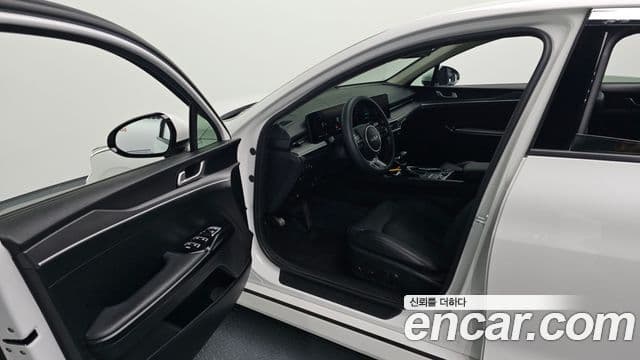 Kia K5 2024 — фото 10 из 20