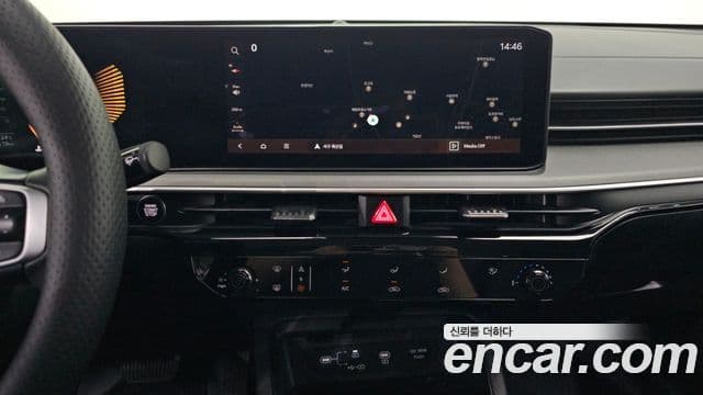 Kia K5 2024 — фото 14 из 20