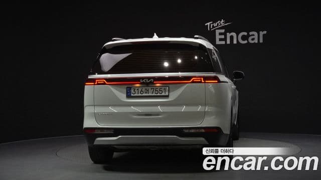 Kia Carnival 2022 — Фото 4/20