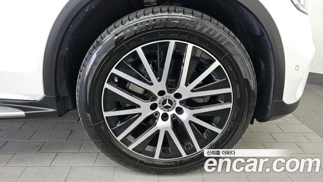 Mercedes-Benz GLC-Class 2022 — Photo 4/32