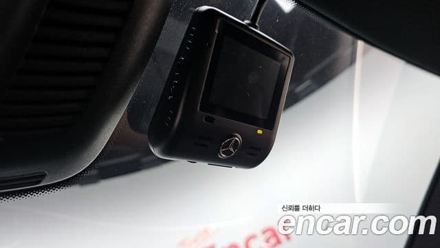 Mercedes-Benz E-Class 2022 — ფოტო 16/20