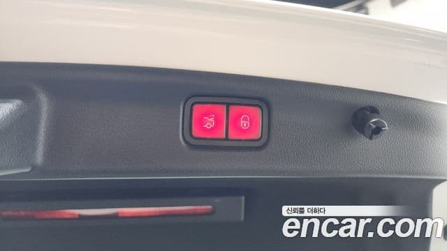 Mercedes-Benz C-Class 2023 — Şəkil 18/20