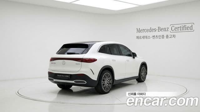 Mercedes-Benz EQE SUV 2025 — ფოტო 9/12