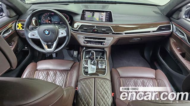 BMW 7 Series 2021 — фото 6 из 20