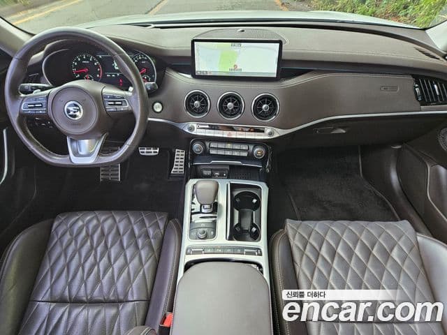 Kia Stinger 2020 — фото 9 из 20