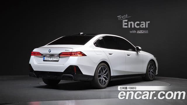 BMW 5 Series 2025 — ფოტო 2/20