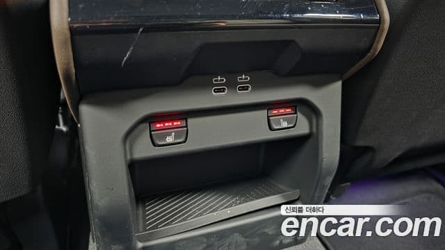 BMW 5 Series 2025 — ფოტო 13/20