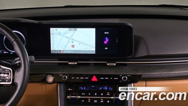 Kia Carnival 2022 — фото 12 из 20