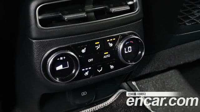 Genesis GV70 2022 — ფოტო 19/20