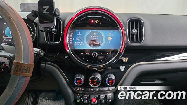 Mini Cooper Countryman 2022 — фото 13 из 20