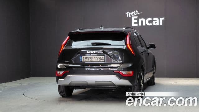 Kia Niro 2022 — ფოტო 4/20
