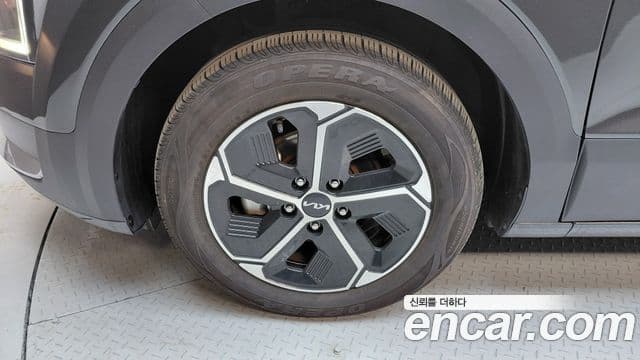 Kia Niro 2022 — ფოტო 5/20