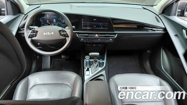 Kia Niro 2022 — фото 7 из 20