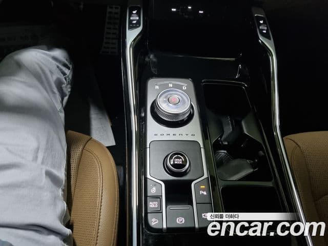 Kia Sorento 2023 — Şəkil 8/18