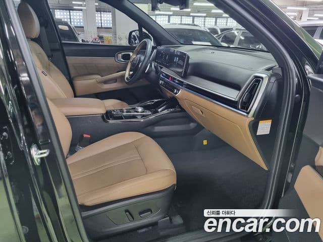 Kia Sorento 2023 — Şəkil 14/18