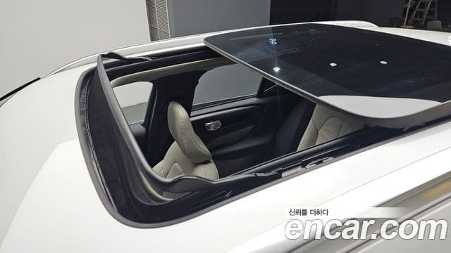 Volvo XC40 2023 — Şəkil 15/20