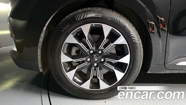 Kia Carnival 2021 — фото 5 из 20