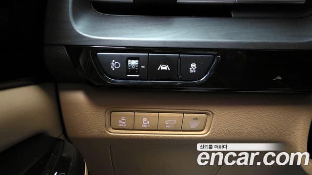 Kia Carnival 2021 — Şəkil 17/20