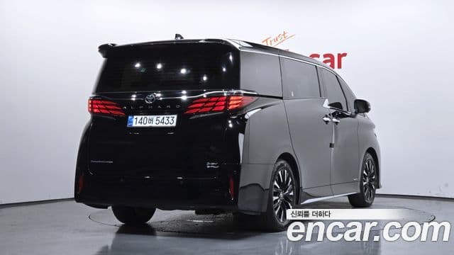 Toyota Alphard 2024 — ფოტო 2/20