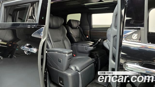 Toyota Alphard 2024 — ფოტო 11/20