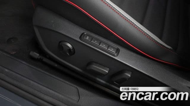 Volkswagen Golf 2025 — фото 17 из 20