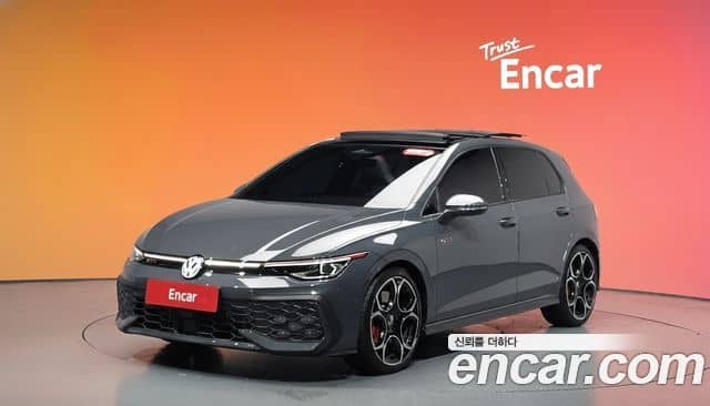 Volkswagen Golf, 2025