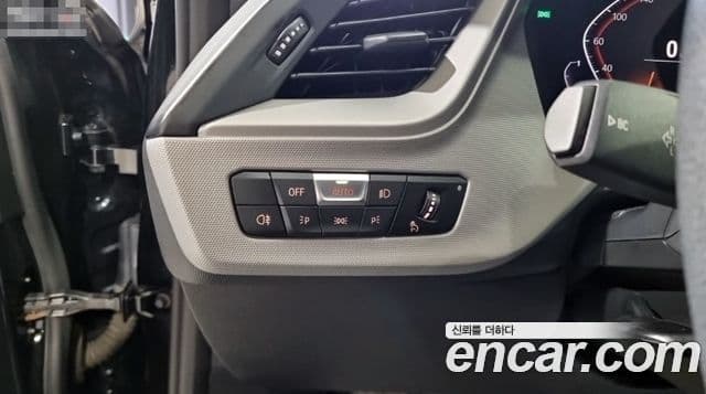 BMW 1 Series 2020 — фото 14 из 18