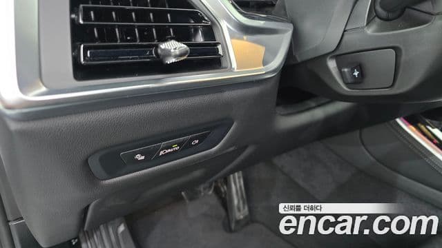 BMW X5 2025 — Photo 32/35