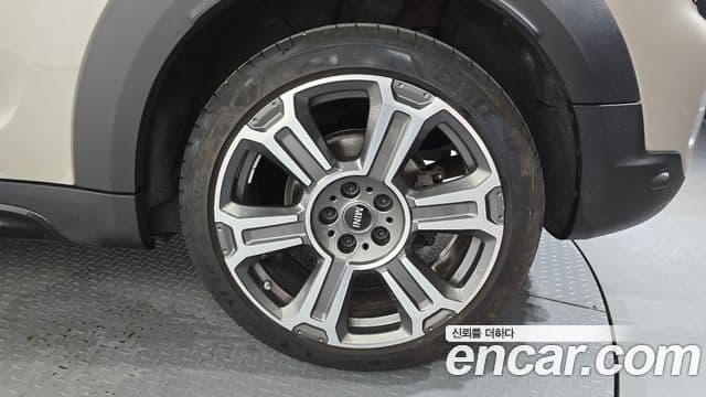 Mini Cooper S Countryman 2022 — Photo 30/31