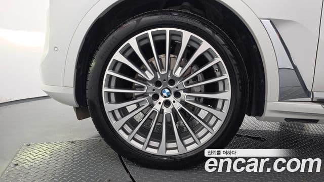 BMW X7 2024 — ფოტო 5/20