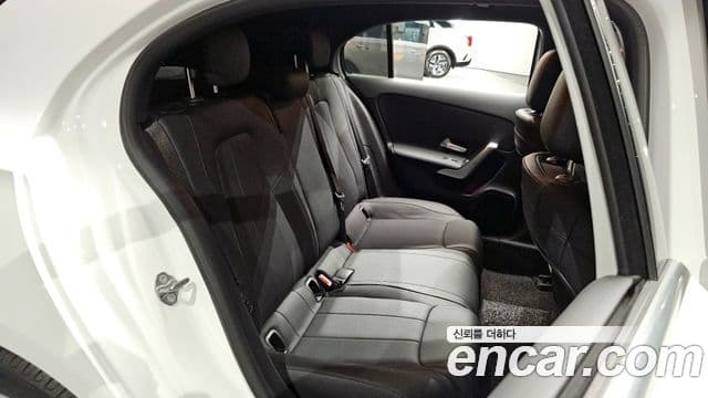 Mercedes-Benz A-Class 2021 — ფოტო 11/20