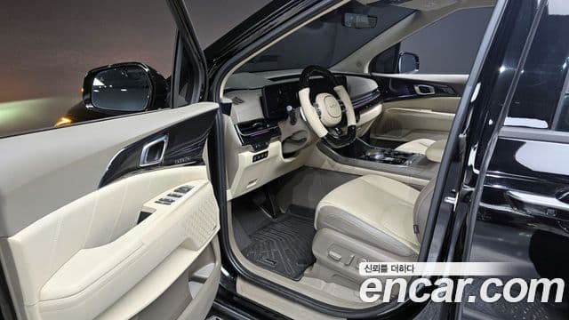 Kia Carnival 2024 — фото 10 из 20