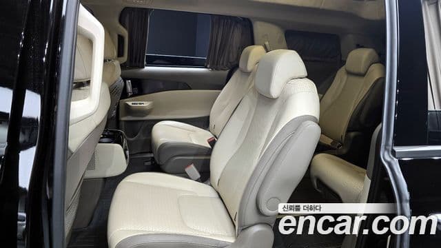 Kia Carnival 2024 — фото 11 из 20