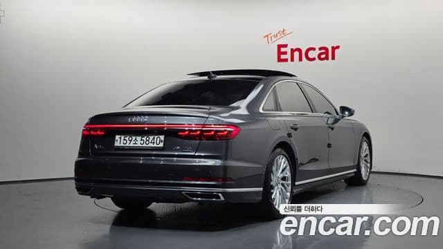 Audi A8 2019 — Фото 2/20
