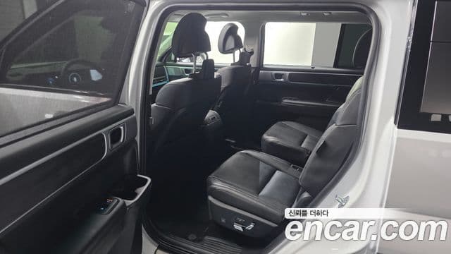 Hyundai Santa Fe 2023 — фото 10 из 20