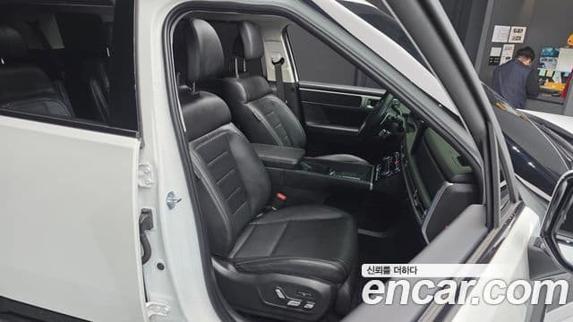 Hyundai Santa Fe 2023 — фото 11 из 20